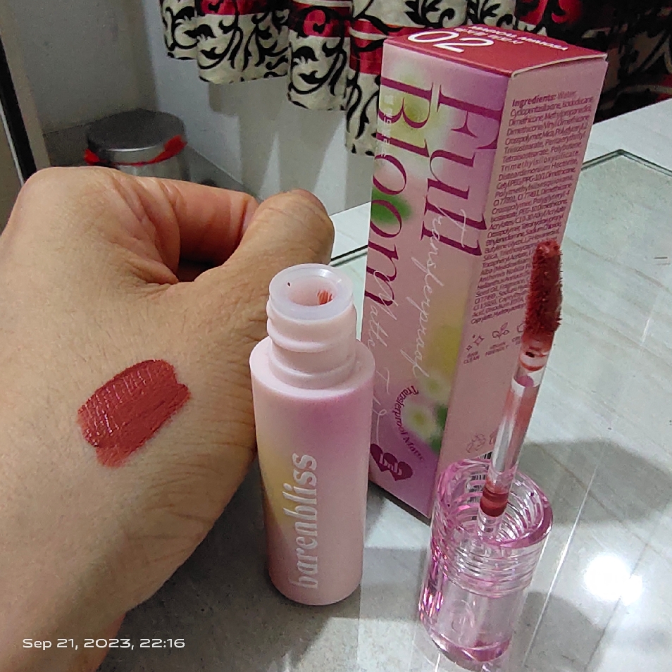 Full Bloom Transferproof Matte Tint - Magical Mimosa imgfdn-97c73726-8176-4295-a7e0-e529fc05e57b