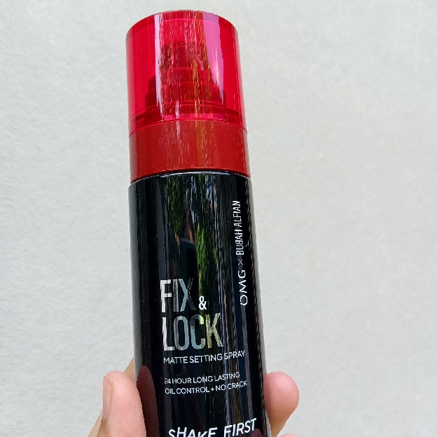 Fix & Lock Matte Setting Spray imgfdn-1fd15ab2-fe79-42ca-9d2b-39703f823d3f