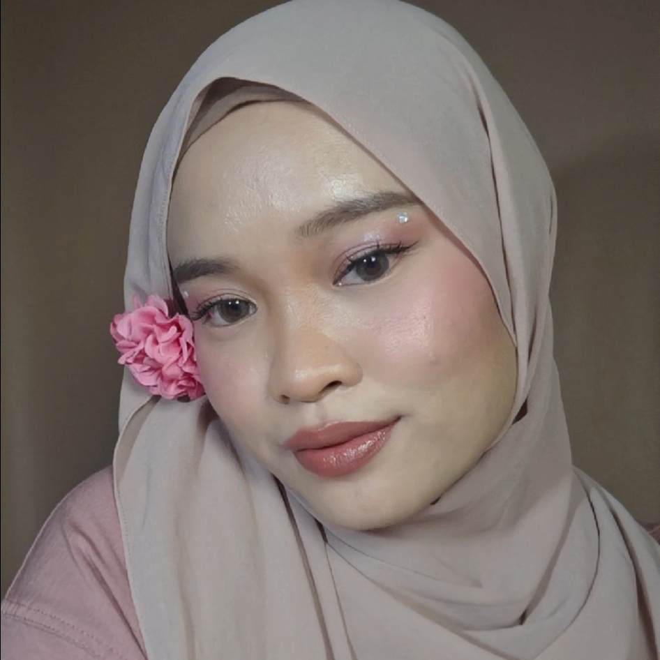 UV Lip Tint - Blind Date imgfdn-65748b46-6ef2-458b-ac17-2b5f01cb3e40