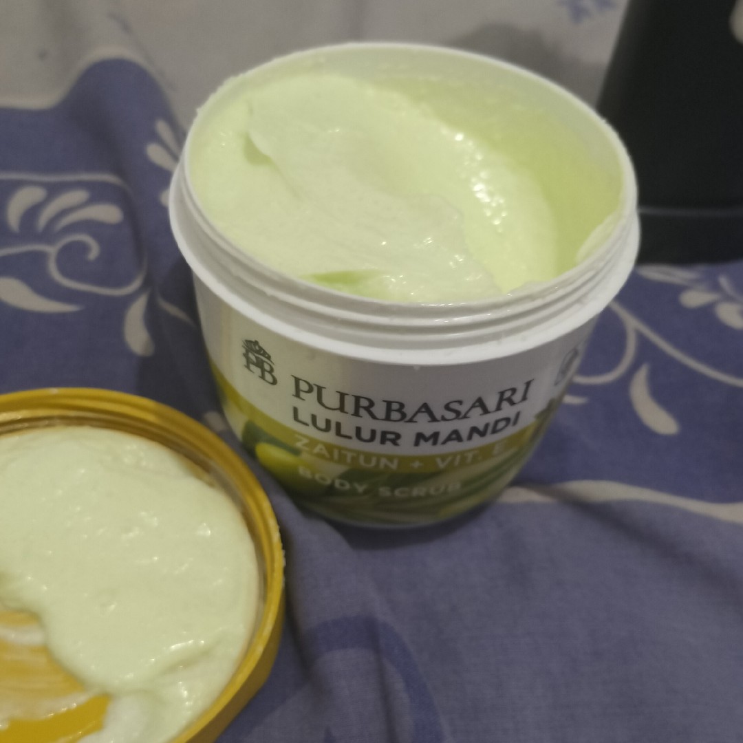 Lulur Mandi - Zaitun imgfdn-34fad541-cf0d-494c-a63d-1f42984c5209