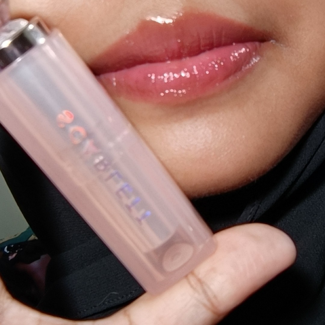 Glass Glow Tinted Lip Balm  - Peachy Glaze imgfdn-d50b31c0-44ad-45e6-b179-2735dd2092fc