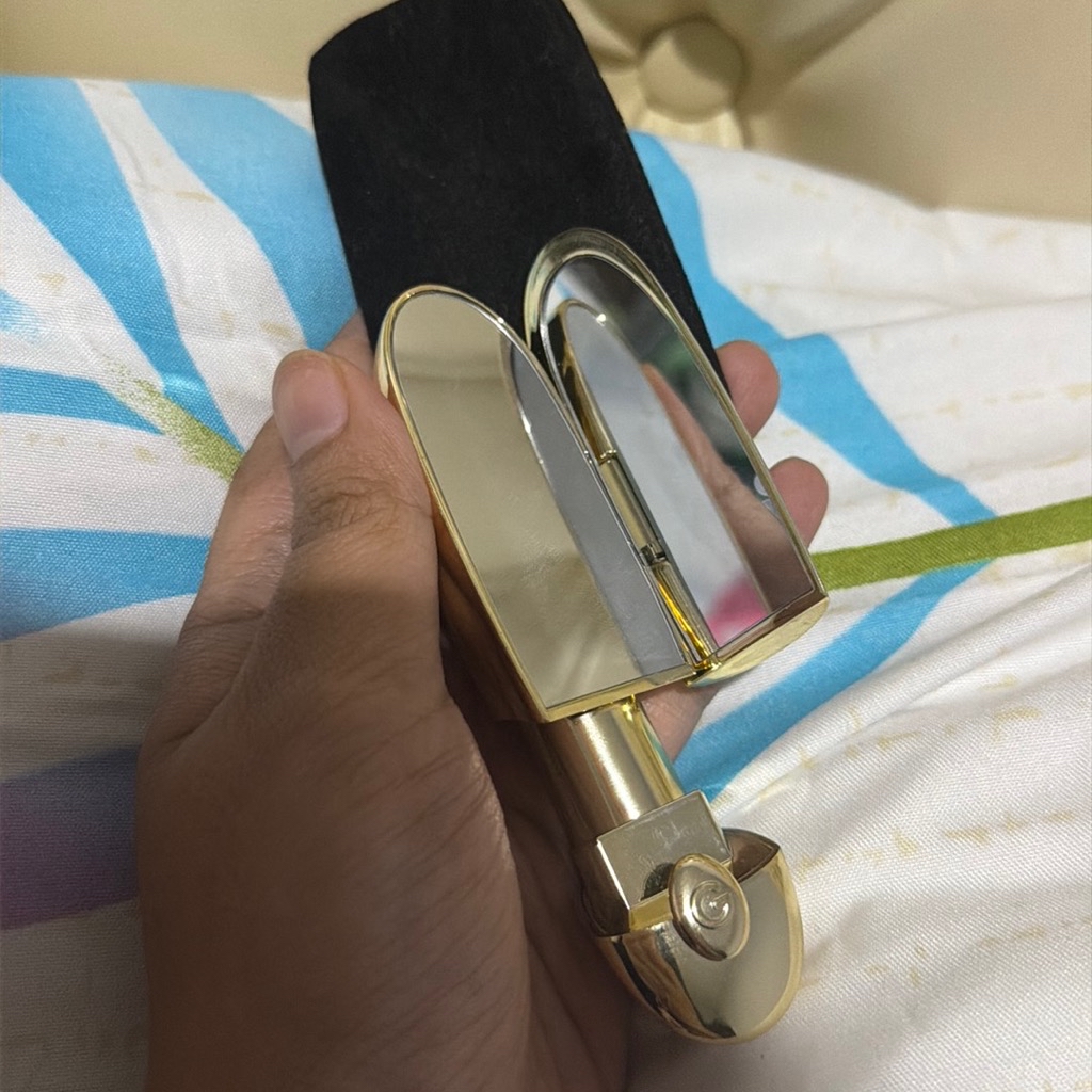 Rouge G De Guerlain - Giulietta imgfdn-d3e62000-7647-434b-92d9-9420fd41aefb