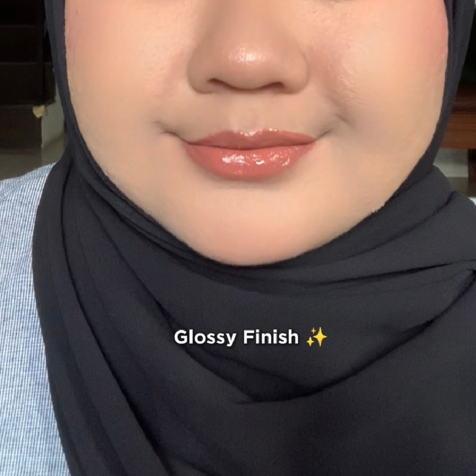 Powerstay Glazed Lock Lip Pigment - D11 Pompous 2.0 imgfdn-01644928-1e65-48e0-9a95-829a1abd2218