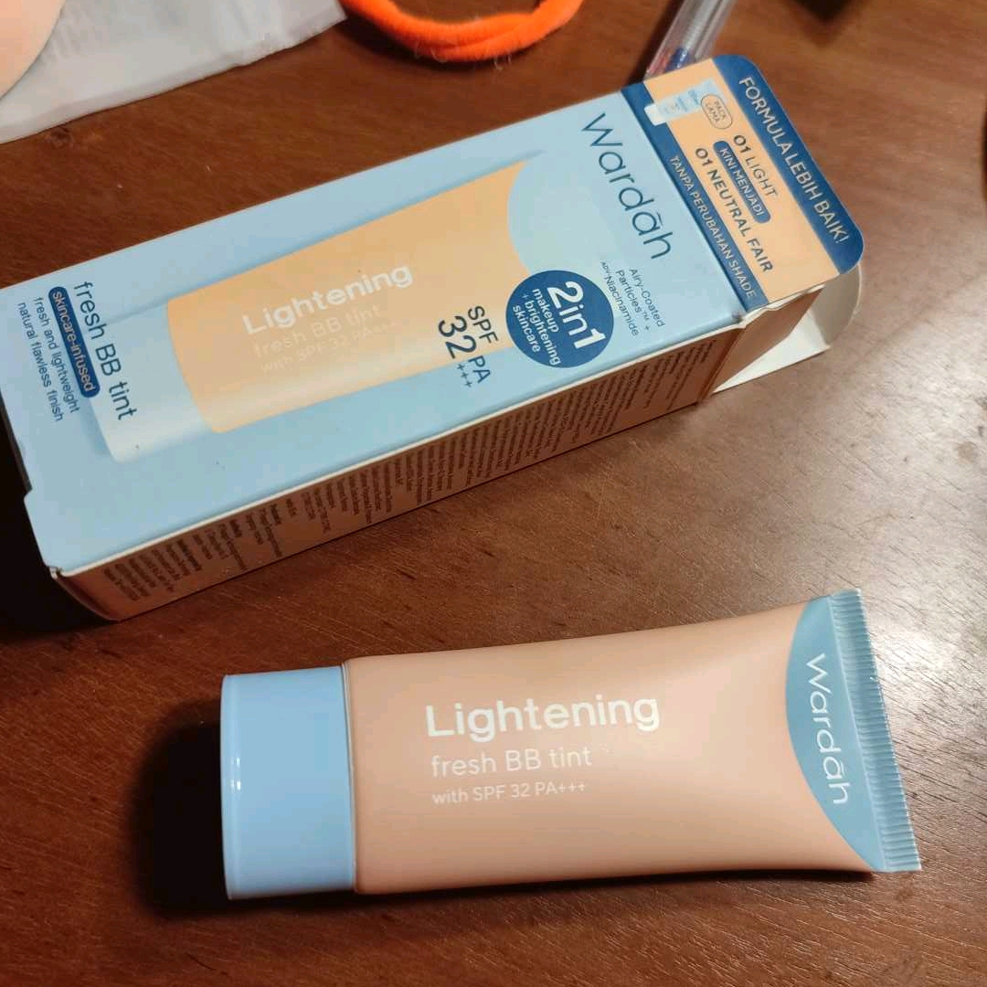Lightening Fresh BB Tint - 01 Neutral Fair imgfdn-030fd582-1789-4343-87d5-50876c6c0223