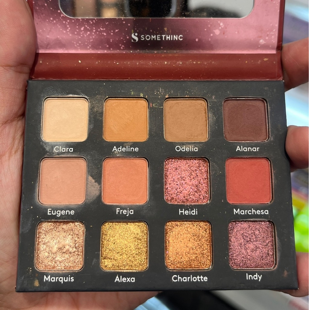 The Nobles Eyeshadow Palette - Volume 1 imgfdn-b5681022-0db3-42a2-9706-4fe128a58dff