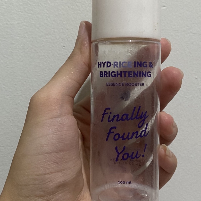 HYDRICEING & BRIGHTENING Essence Booster - Serum Infused Toner imgfdn-3d4fd573-7ad1-41ee-9ed3-bc2705ce4aab