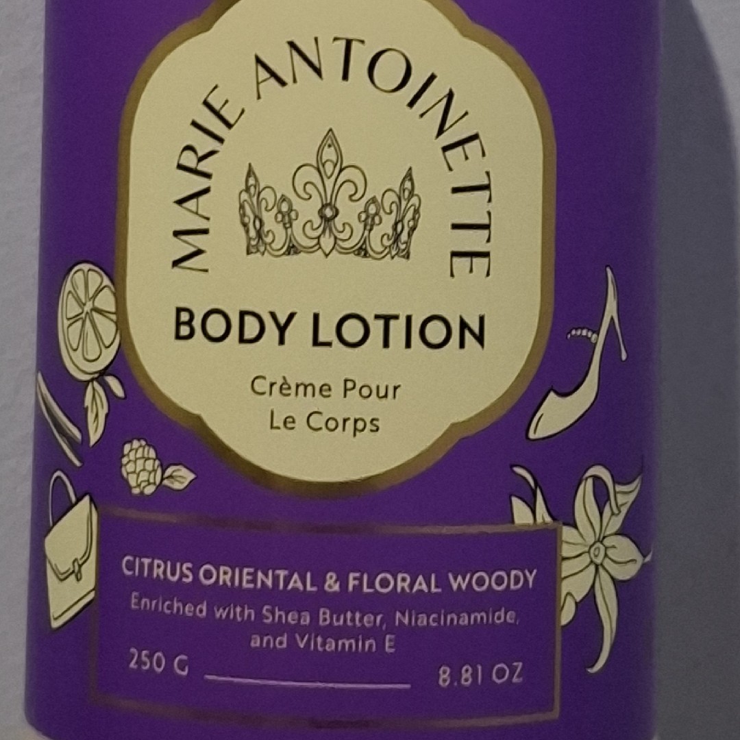 Body Lotion - Marie Antoinette imgfdn-233635d8-2f24-4d52-896a-cdd0a3f6e6b8