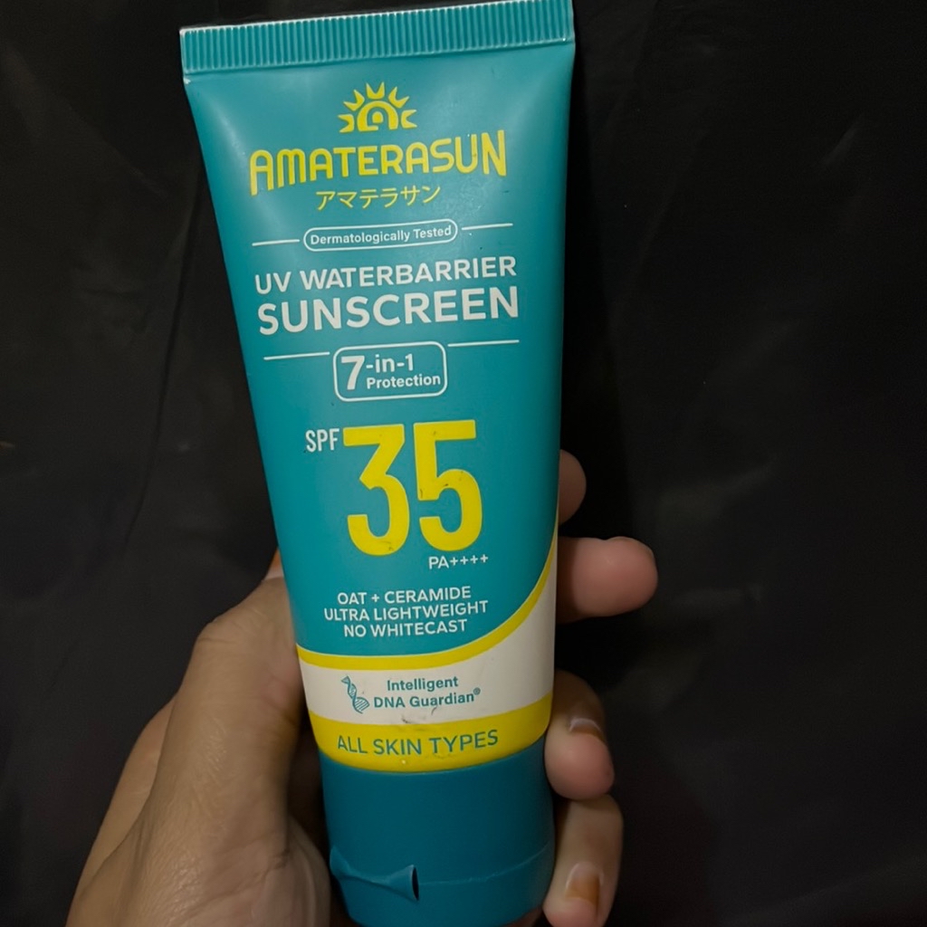 UV WaterBarrier Sunscreen SPF 35 PA++++ imgfdn-8da9954d-0dc3-4472-94ba-db29eda80d6a