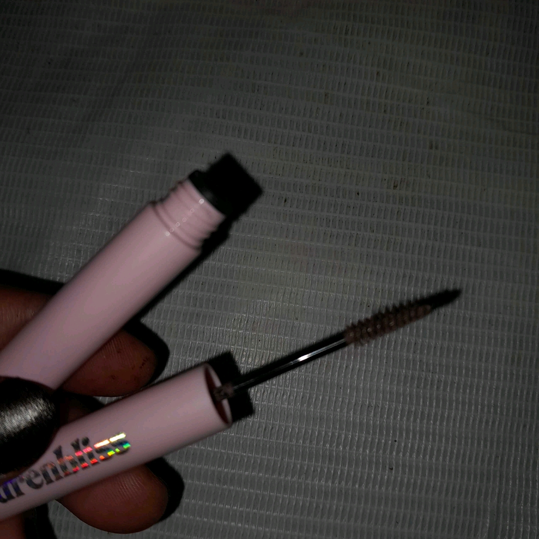 Make Me Plushy Eyebrow Duo - Dark Brown imgfdn-c3f8eaa7-3163-4d4e-ac72-75b347f593d6