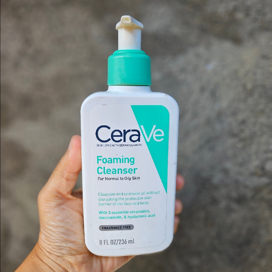 Foaming Facial Cleanser imgfdn-e8b7b94d-275f-465f-a872-5a5bacadc0ad