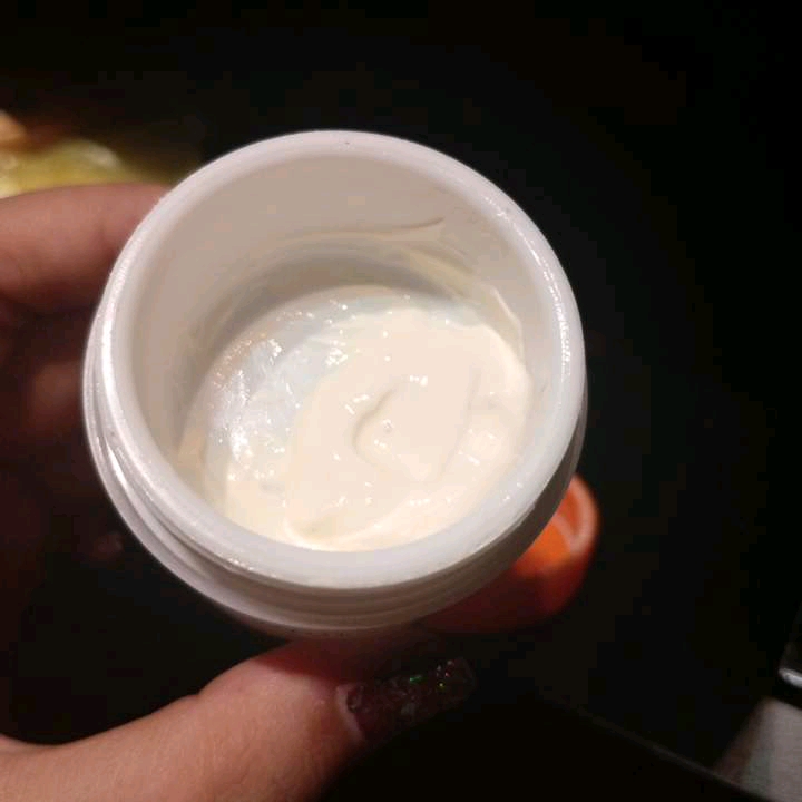 Glow Booster C-Dose+ Day Cream imgfdn-33e7971c-7695-4df3-8532-7018c52804c5