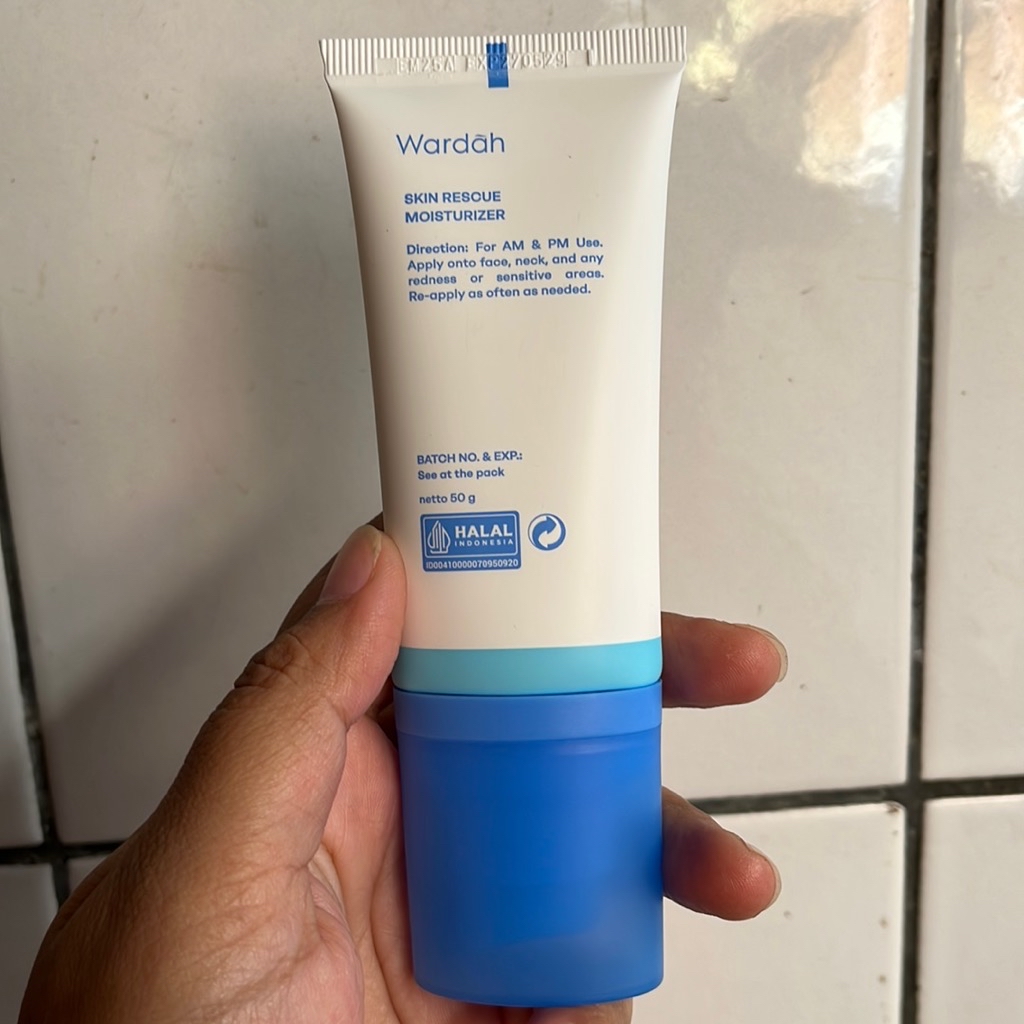 Derma Sensitive Skin Rescue Moisturizer imgfdn-90ba12c7-4863-4a23-b3bf-64ca3b7e7b27