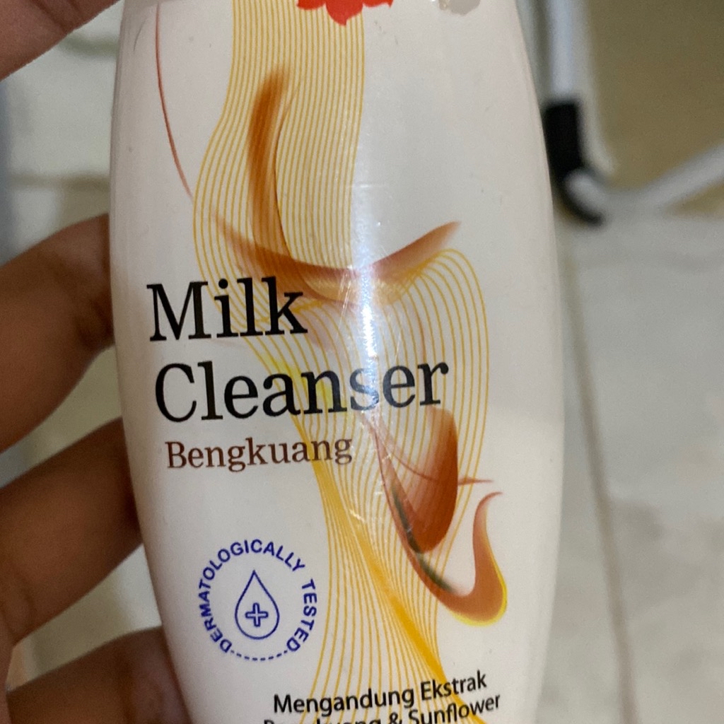 Milk Cleanser - Bengkuang imgfdn-651667f3-f7c3-49ce-bbec-30b14976ffbf