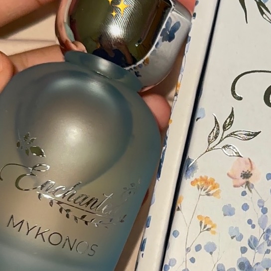 Enchanted Extrait De Parfum imgfdn-d5cf5cbf-451a-42c2-86f2-7e843ed08e11