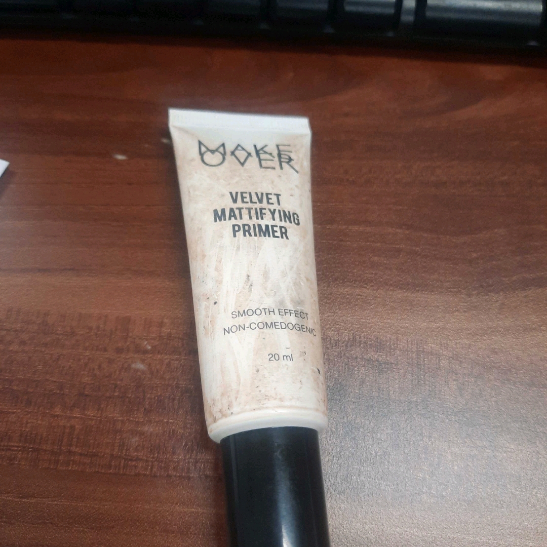 Velvet Mattifying Primer imgfdn-a48f6959-4583-49d9-ade4-2a59631e5d8d