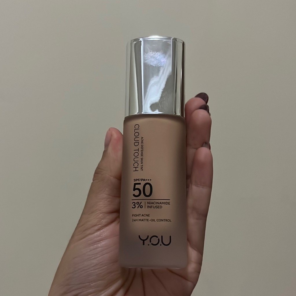 Cloud Touch 3% Niacinamide Acne Defense Skin Tint - N504 Rose Vanilla imgfdn-81eeee8d-628d-4bbf-8296-2aad5325ce74