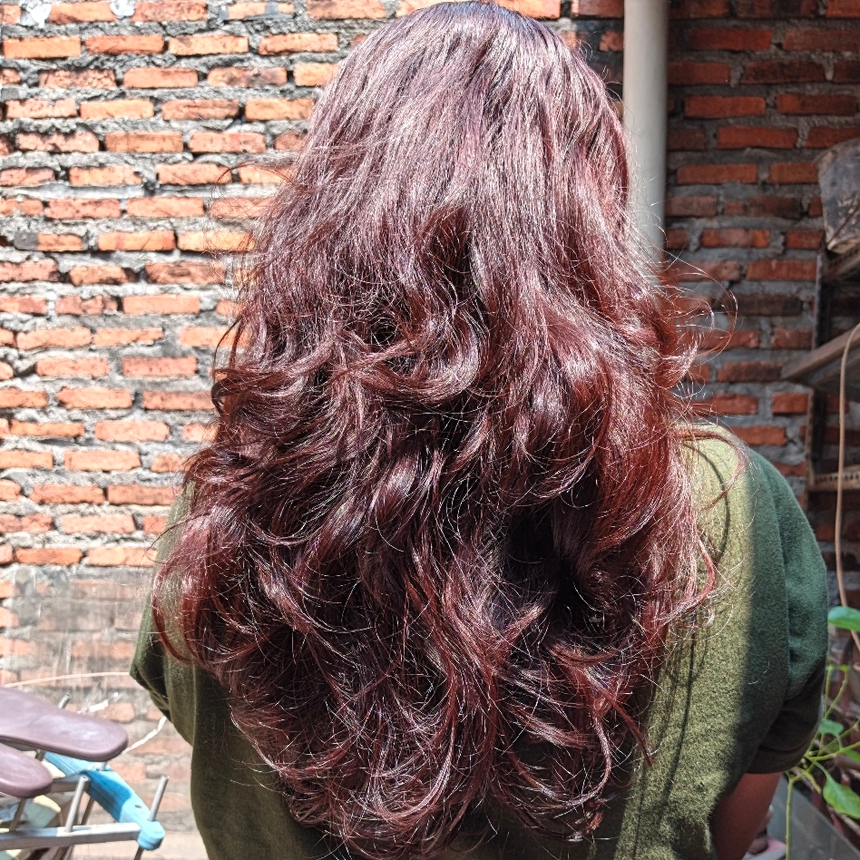 Color Naturals UC Fashion - Ash Blonde imgfdn-d8e4e7f9-a71d-409a-9de0-c6a3e372b77c