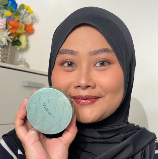 Exclusive Flawless Cover Cushion - 03 Sandy Beige imgfdn-c5eeb67d-5d50-4a91-95ae-9d5fbee44412