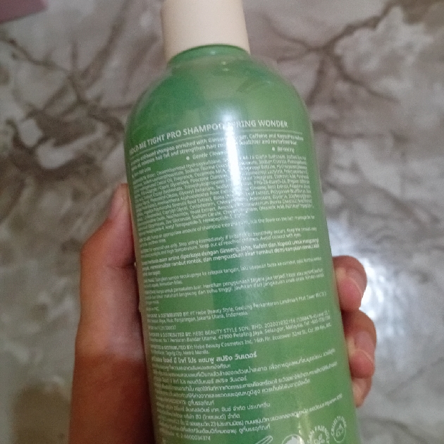 Hold Me Tight Pro Shampoo Spring Wonder imgfdn-2d1873af-4c9a-4ef2-ad8c-8febfe7768e6