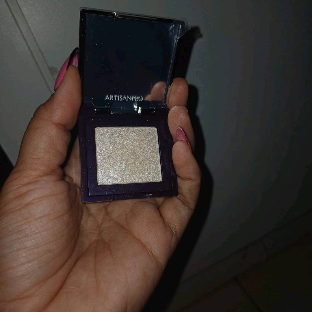 Couleur Optimiste Pro Face Colour Highlighter - Noble imgfdn-9d06cc52-90d7-42f1-947e-1d3920413da6