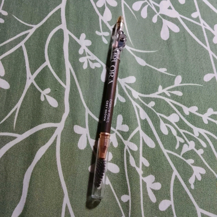 Eyebrow Pencil - Grey Brown imgfdn-f3fc9008-a10e-4e53-9d59-ea41987bb285
