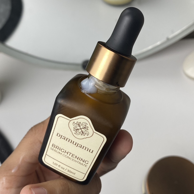 Brightening Serum Concentrate imgfdn-eee30aab-3ec6-452c-8827-db6a848a90cb