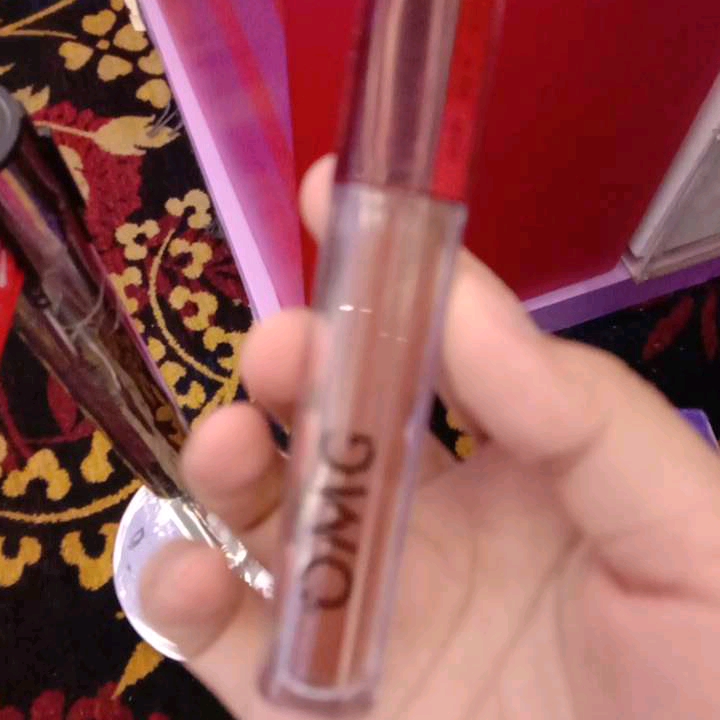 Oh My Glam Mattelast Lip Cream - 30 Cookie Bomb imgfdn-29bd02be-e3b1-4388-80ac-0b47ae356ddb