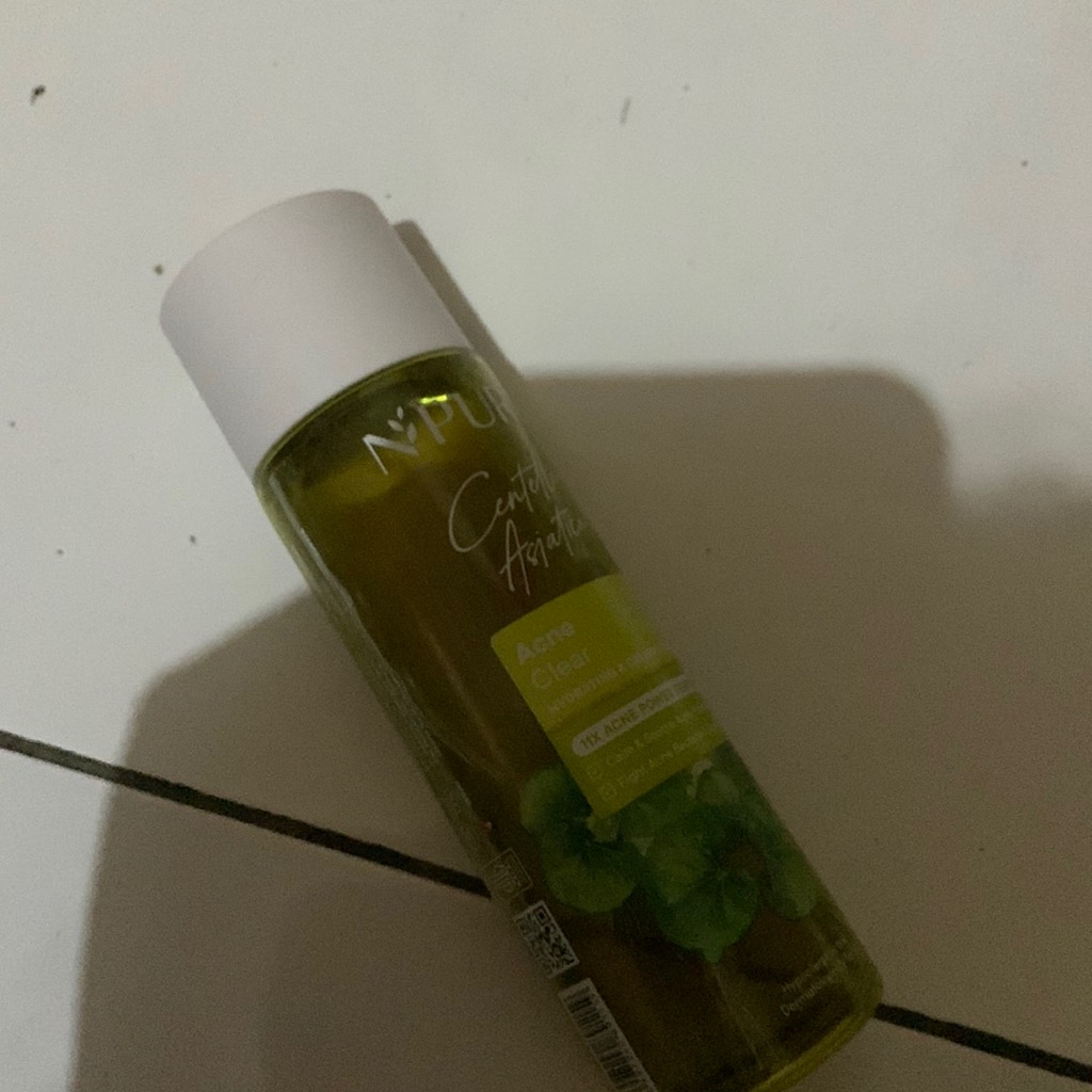 Centella Asiatica Acne Clear Hydrating & Calming Toner imgfdn-978caa45-fe64-4b28-a386-b0e8452c227a