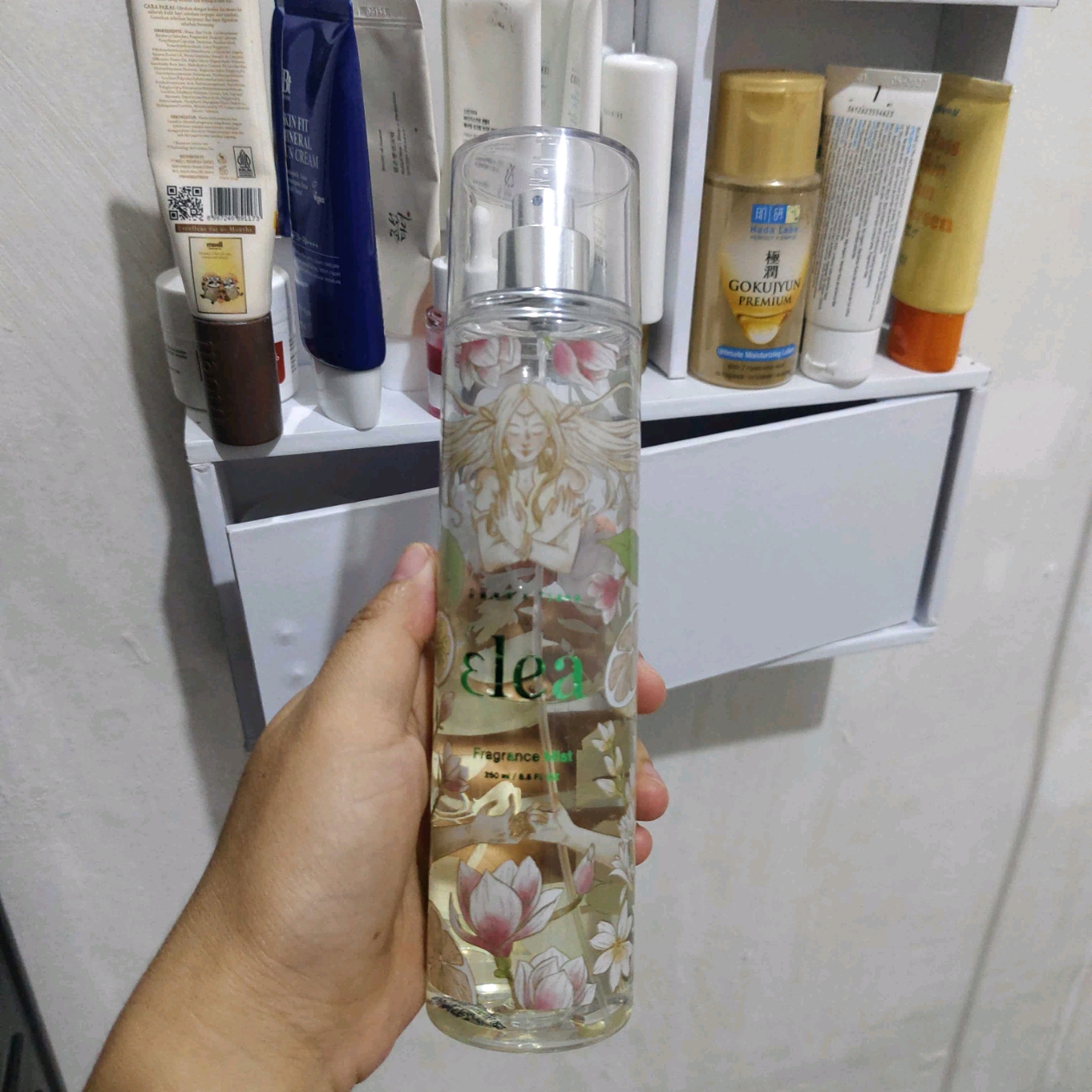 HMNS x Tsana Fragrance Mist - Elea imgfdn-b176bbe7-f5f7-48af-969a-bacc1d4051e1