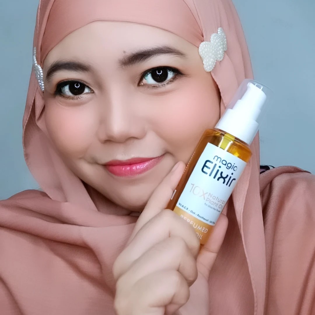 Elixir Hair Oil - Glass Hair Booster imgfdn-b34b524e-ac7f-4a51-949b-421b04e4d2ec