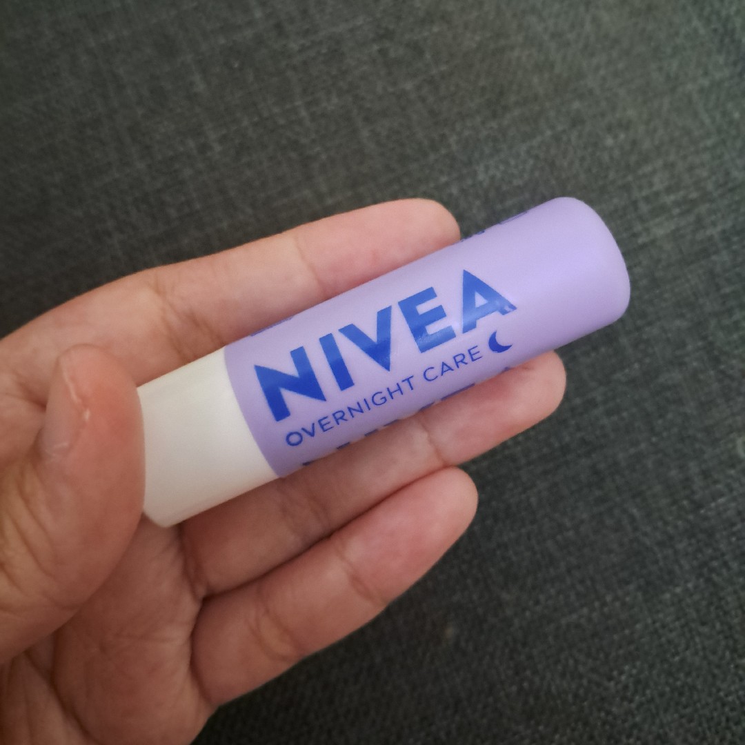 Overnight Care Lip Balm imgfdn-aa8eeb21-850e-46e7-a06b-c4c9101dff2a