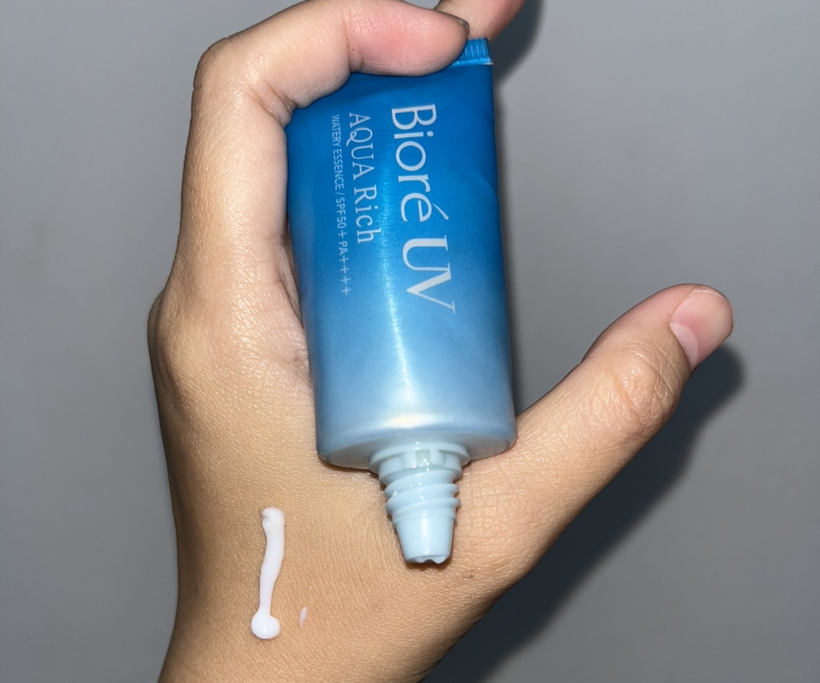 UV Aqua Rich Watery Essence SPF 50+ PA++++ imgfdn-5e295ef3-30ab-4b79-b0d6-06100e467e1c