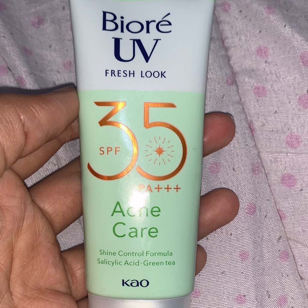 UV Fresh Look Acne Care SPF35  imgfdn-f97645fc-36f3-4607-b2ca-39cf64031e6b