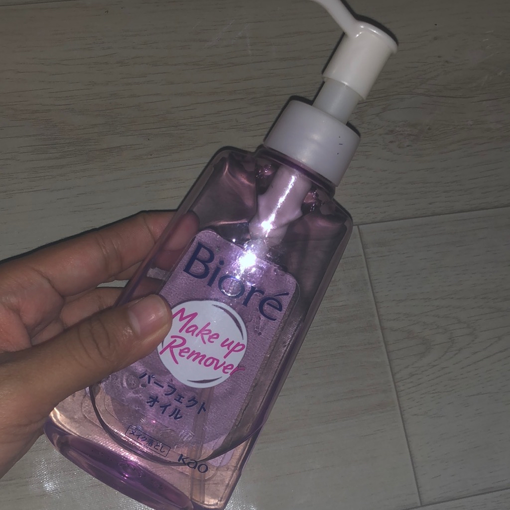 Cleansing Oil imgfdn-ac044d38-90f2-4c92-bed0-1f5922fde2f1