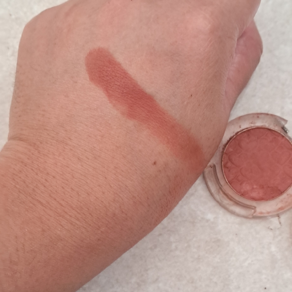 Look At My Eyes Cafe - BR415 Roasted Almond imgfdn-629863df-8b09-4204-af6f-97d2926838e7