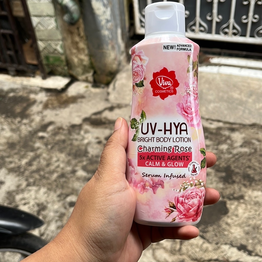 UV-HYA Bright Body Lotion - Charming Rose imgfdn-3f0059d2-3393-479c-8d24-92e605511339