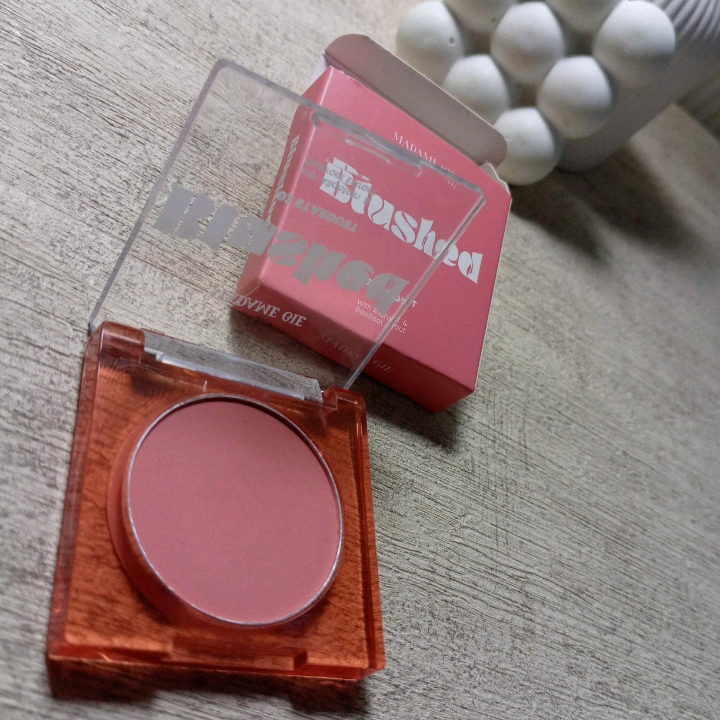Blushed - 02 Stardust imgfdn-7881c524-c4f0-4e6a-b547-957d1bebbdad