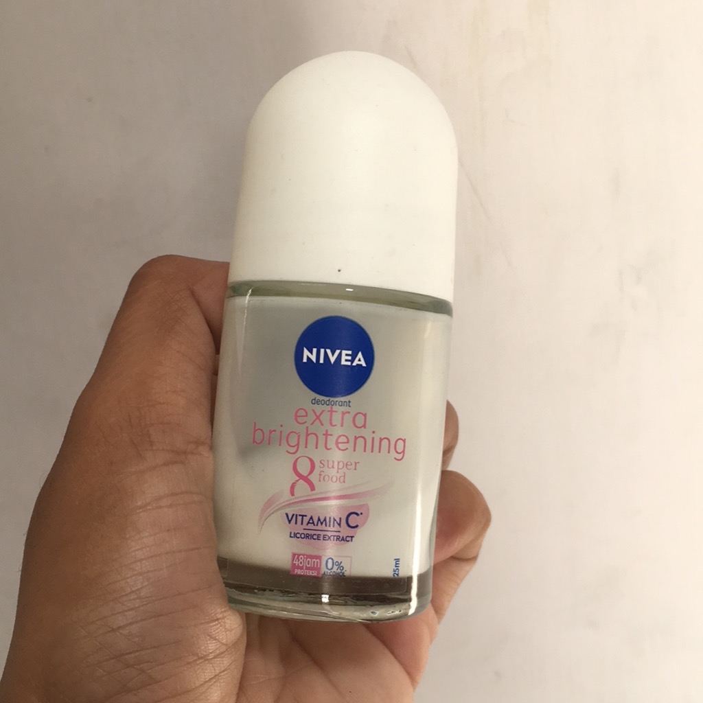 Extra Brightening 8 Superfood Deodorant imgfdn-b8d708e8-80f9-4bfd-8e3f-97b6b46fe19d