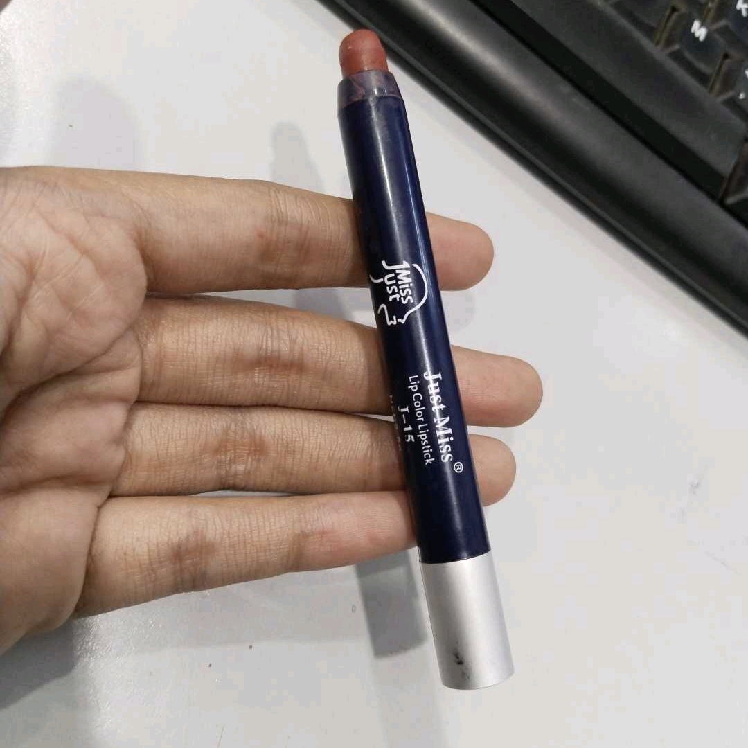 Lip Color Lipstick - J-15 imgfdn-6a0ac8ff-7ddf-4893-a7ea-d62ce5be6d10