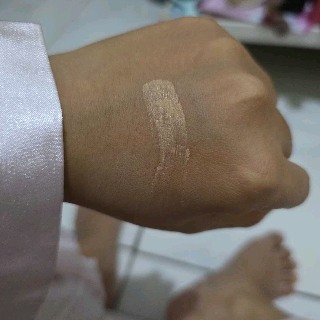 LIFT Oléoactif® White Truffle Flawless Cushion - 03 Beige imgfdn-f73284eb-491d-4f9c-bb0a-9e900fe83786