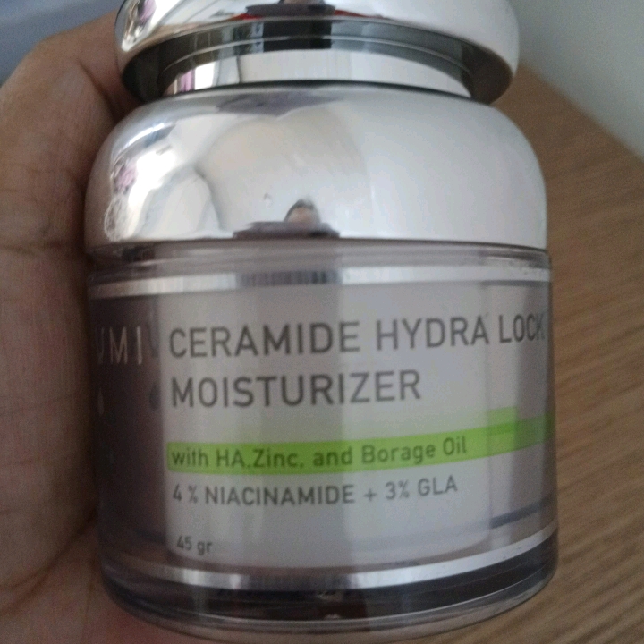 Ceramide Hydra Lock Moisturizer imgfdn-ffab2091-368c-4c66-a708-9e6bf8cc6c0f
