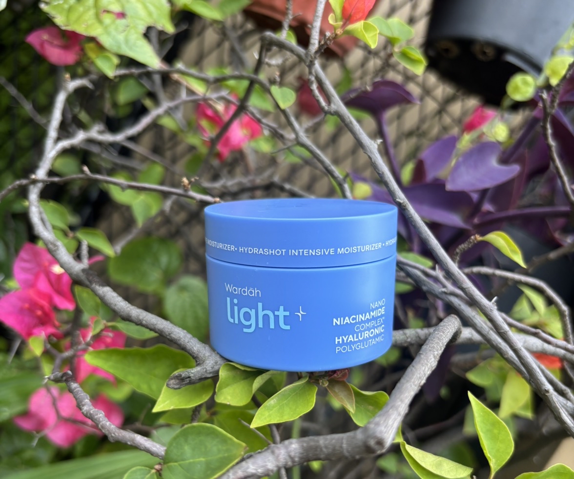 Light+ by Wardah Glowshot Day Moisturizer imgfdn-cf7576e2-c5c2-402b-8d52-e98fb47dc7b3