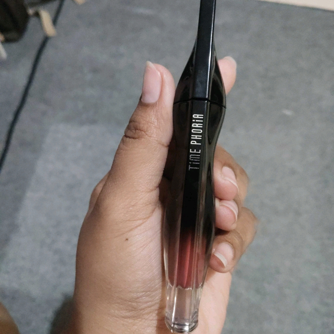 Stellar Dust Lip Stain - 10 Axion imgfdn-27f8f6c3-f41b-40a4-97b1-f86838b6873e