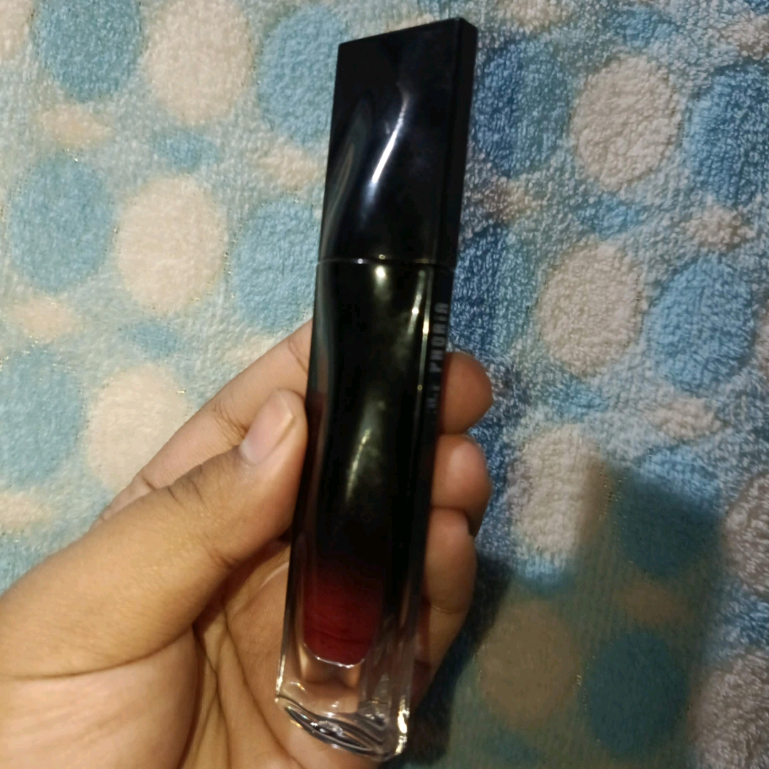 Stellar Dust Lip Stain - 12 Pulse imgfdn-abd1db7b-a7d3-41af-95af-96ffe0314368