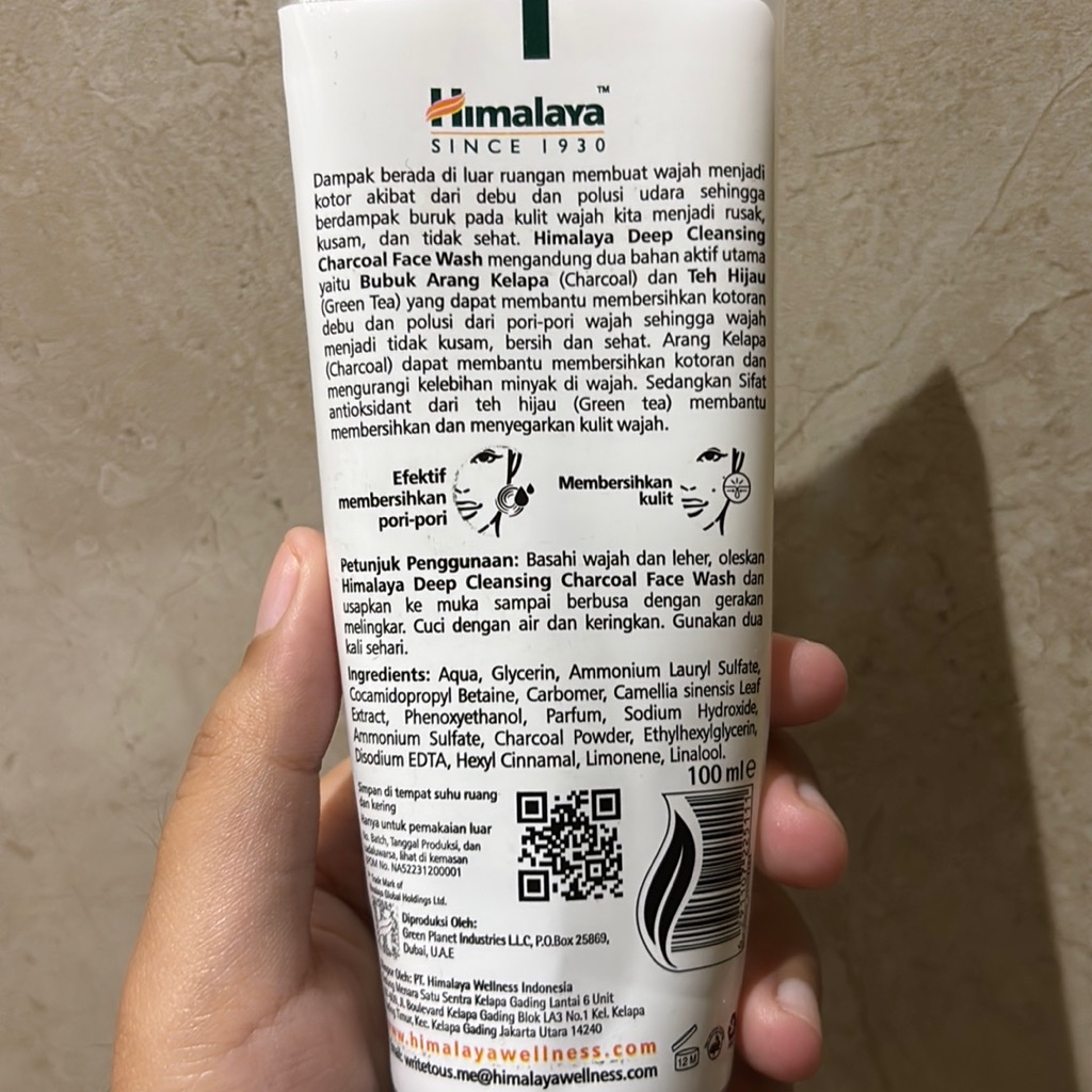 Deep Cleansing Charcoal Face Wash imgfdn-fc959a6e-8ec7-4d70-b0e2-4b3a927ffd03