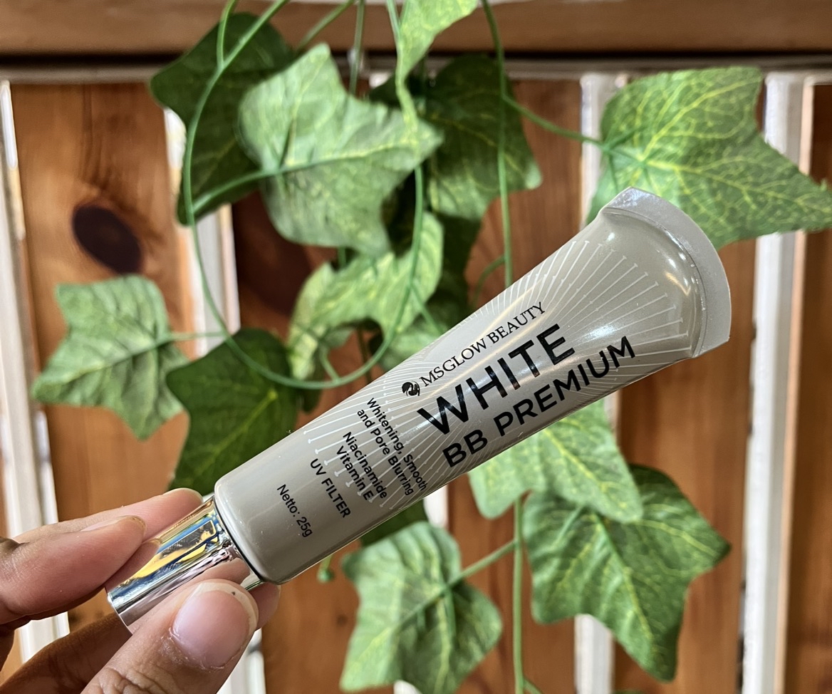 White BB Premium imgfdn-a3d7a0b6-9066-40dc-92cc-acca25f7271d