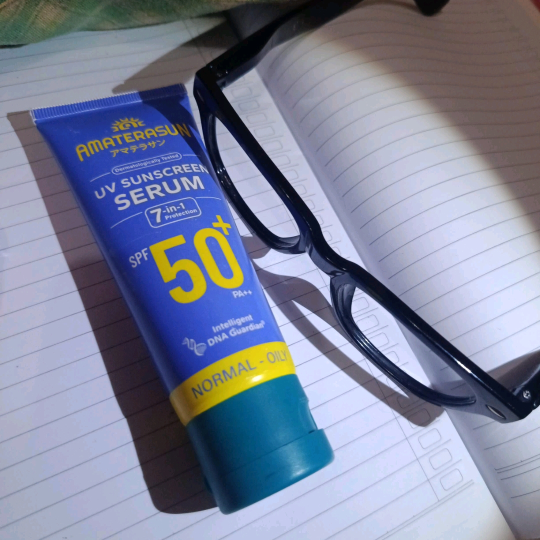 UV Sunscreen Serum SPF 50+ PA++ imgfdn-3d338296-88fd-420b-a364-f52e9c2875c8