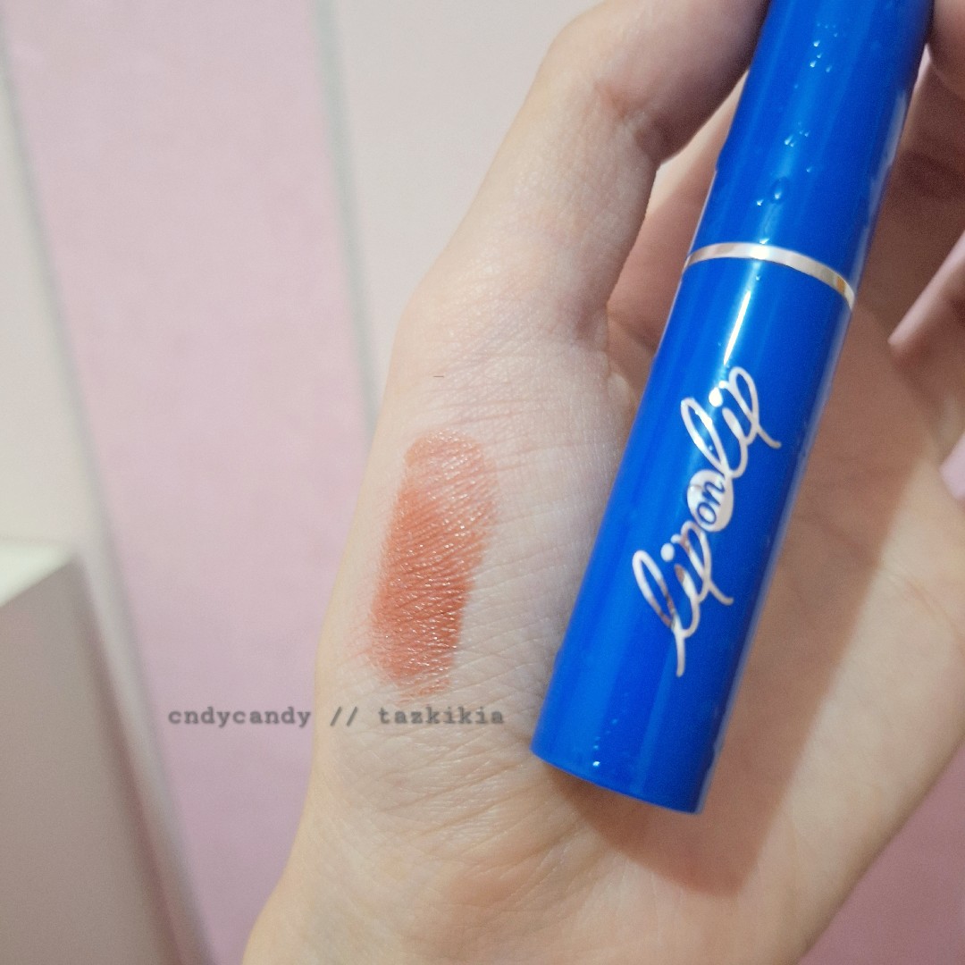 Watercolor Hydrating Lipstick - Nude Brown imgfdn-aec98a2a-d129-4f65-be2e-b008177cd030