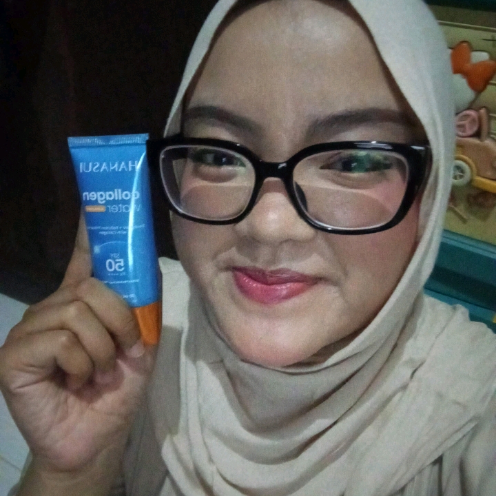 Collagen Water Sunscreen SPF 50 PA++++ imgfdn-468d6b84-1e0b-4276-8311-c6cffa087126