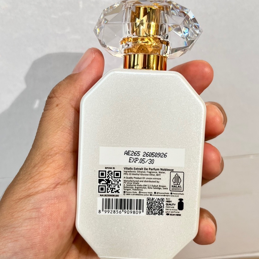 Extrait De Parfum - Noblesse imgfdn-7dc735cf-356e-41fe-8485-e72d93f04e4f